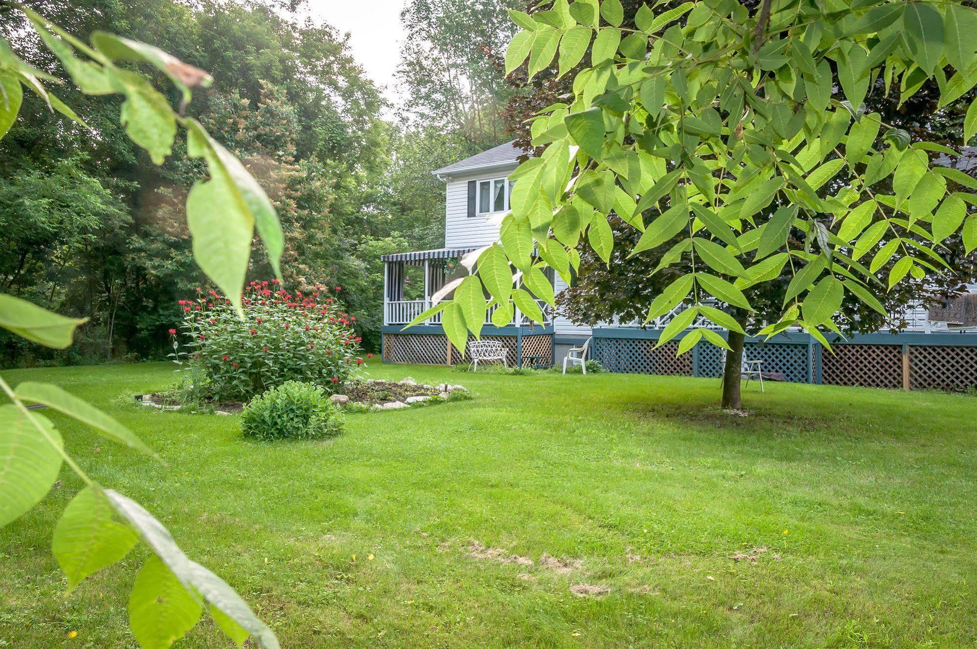 A La Villa Rivermead Gatineau Exterior photo